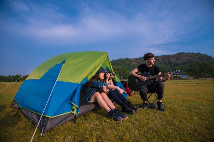 https://hilltopcamplembang.com/tempat-camping-di-lembang-bandung-murah/